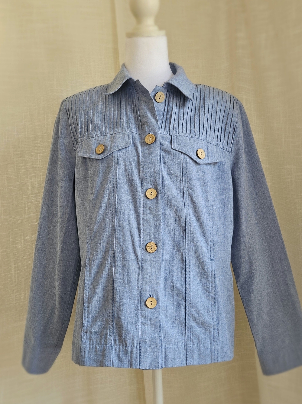 Draper’s & Damon’s Blue Chambray Pintuck Button Up Jacket Top Medium - Picture 3 of 16